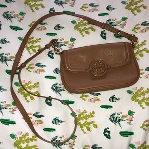 Tory Burch Amanda tan small crossbody purse